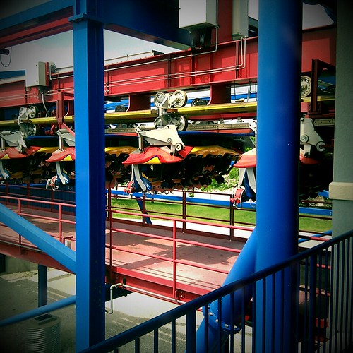 Superman Ultimate Flight "seats"